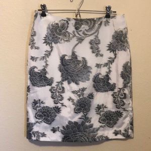 ‼️Final Markdown‼️ WHBM Skirt Size 6